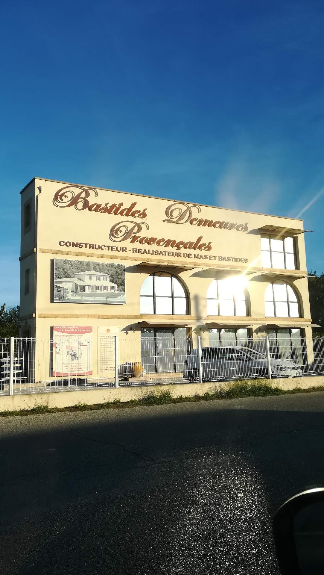 constructeur réalisateur de Bastides et mas provençaux Mallemort Bastides & demeures provençales