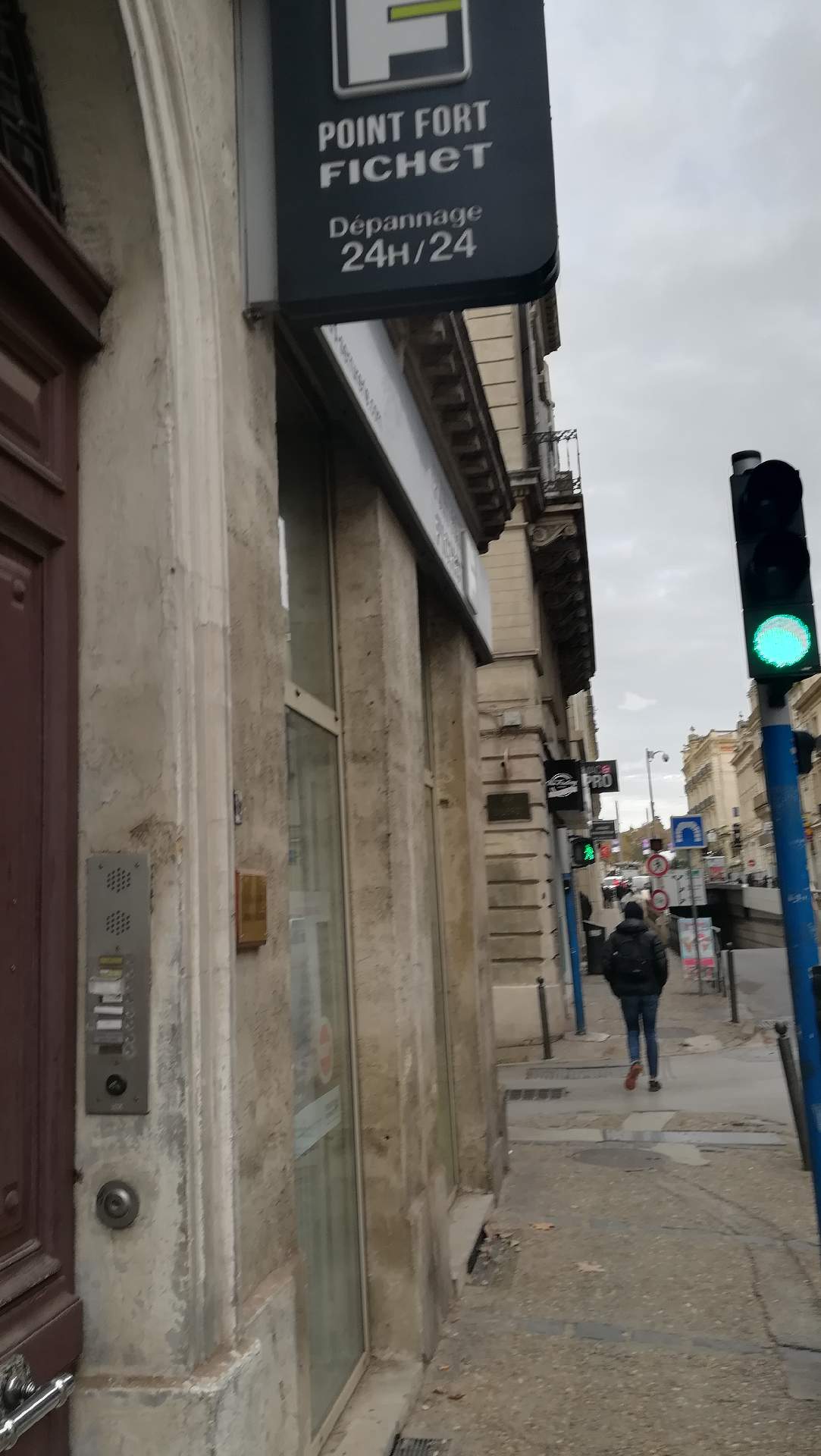 Reproduction de clés ,dépannage 24 heures sur 24, pose de porte blindée Montpellier Serrurerie Vanaud