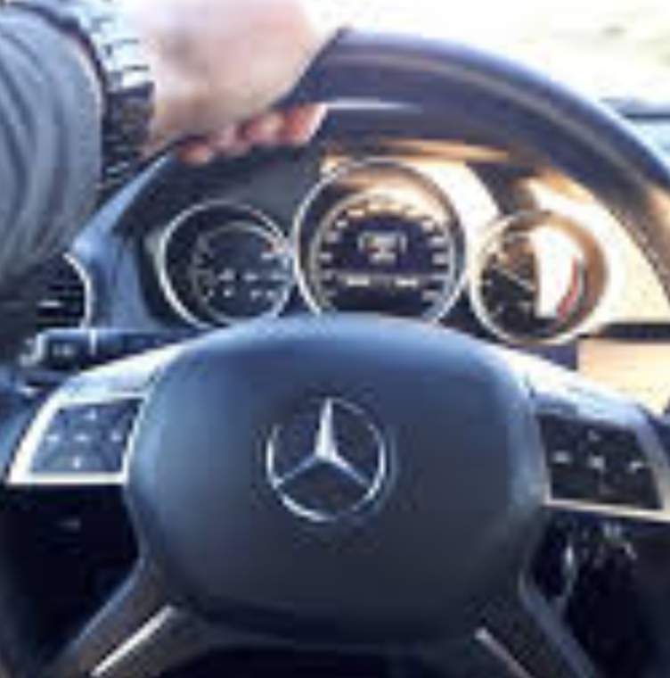 Service de taxi sur long trajet Entressen proche Salon de Provence Malacarne Mickaël Taxi