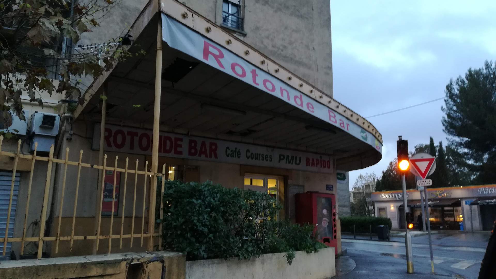 bar Marseille 13012 rotonde bar