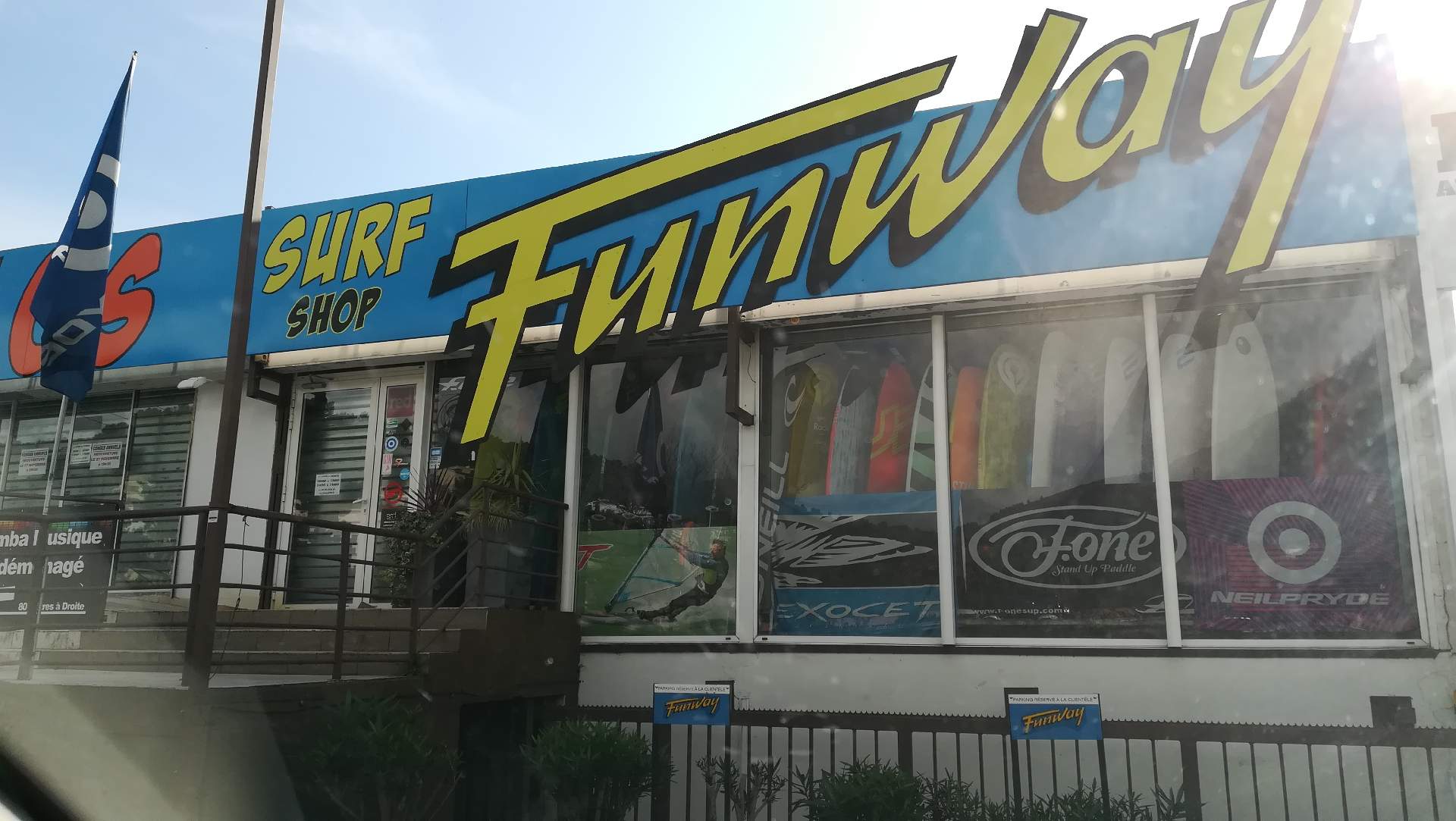 Articles de sport , surf shop La Garde Funway surf shop