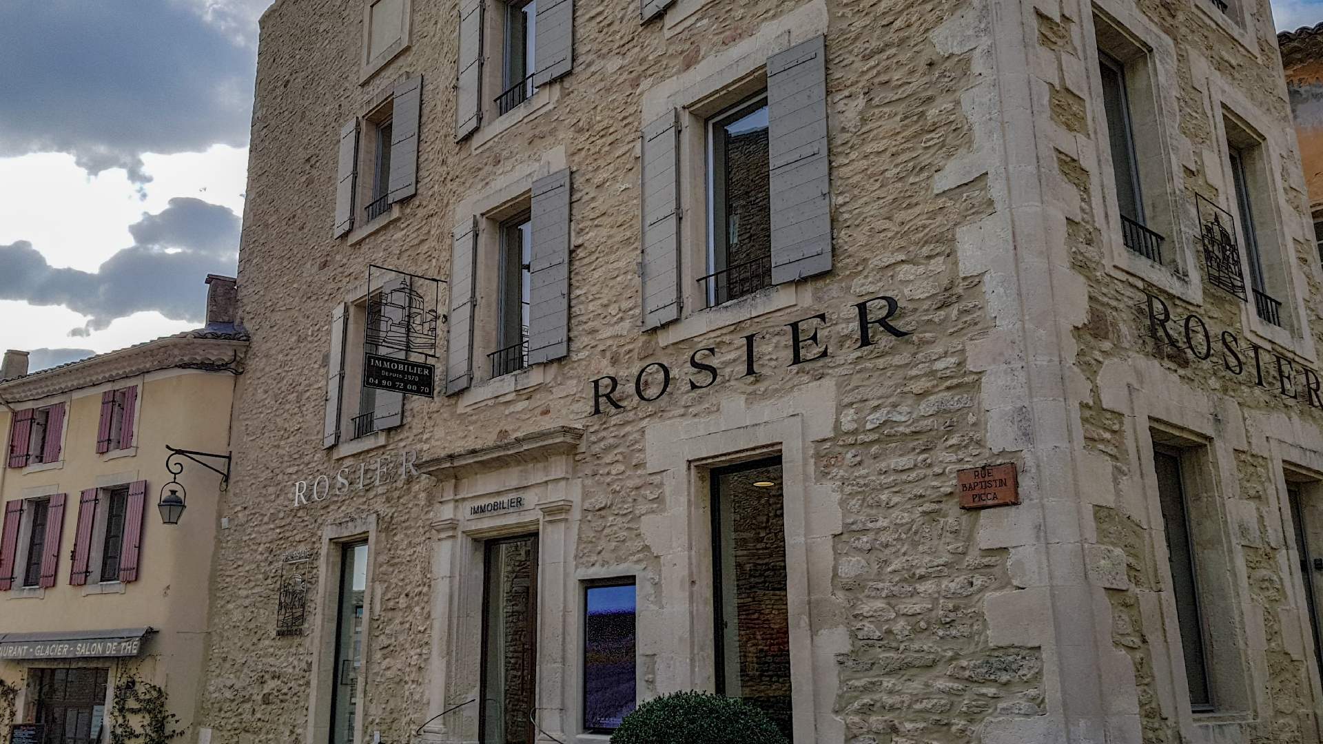 Agence immobilière de prestige Gordes dans le Lubéron Rosier