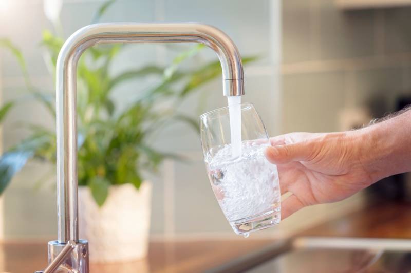Éliminer les bactéries dans l'eau du robinet grâce à l'installation d'un osmoseur d'eau par VS Diffusion à Combs-la-Ville