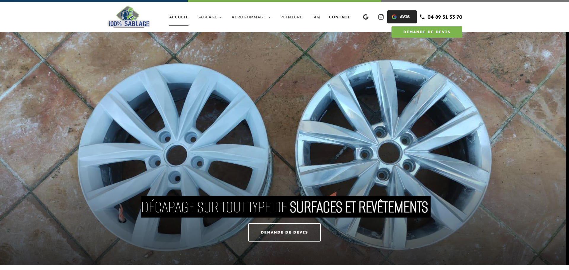 Artisan pour sabler et décaper un meuble en bois sur le Golf de St Tropez - Atelier 100% Sablage 