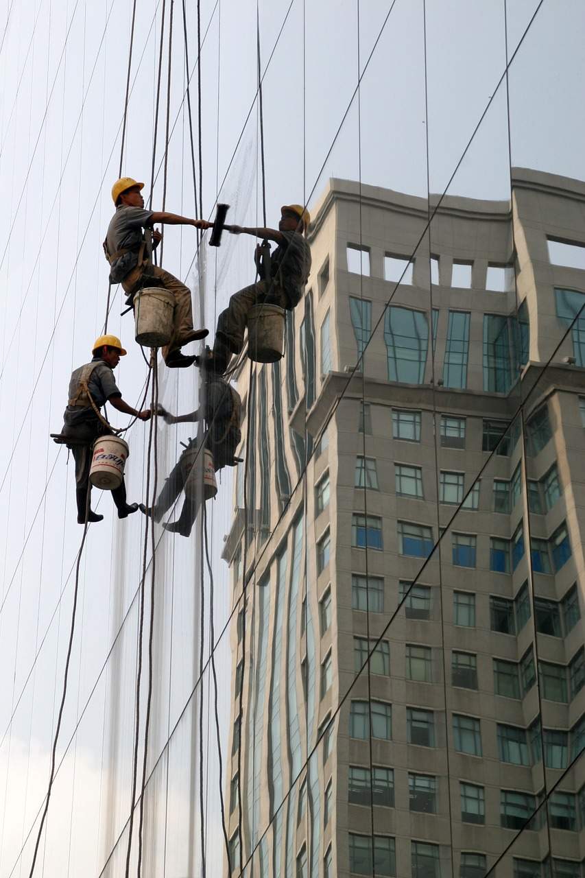 nettoyage de vitres en hauteur jusqu'à 40 m Lyon Rhône Alpes Nett