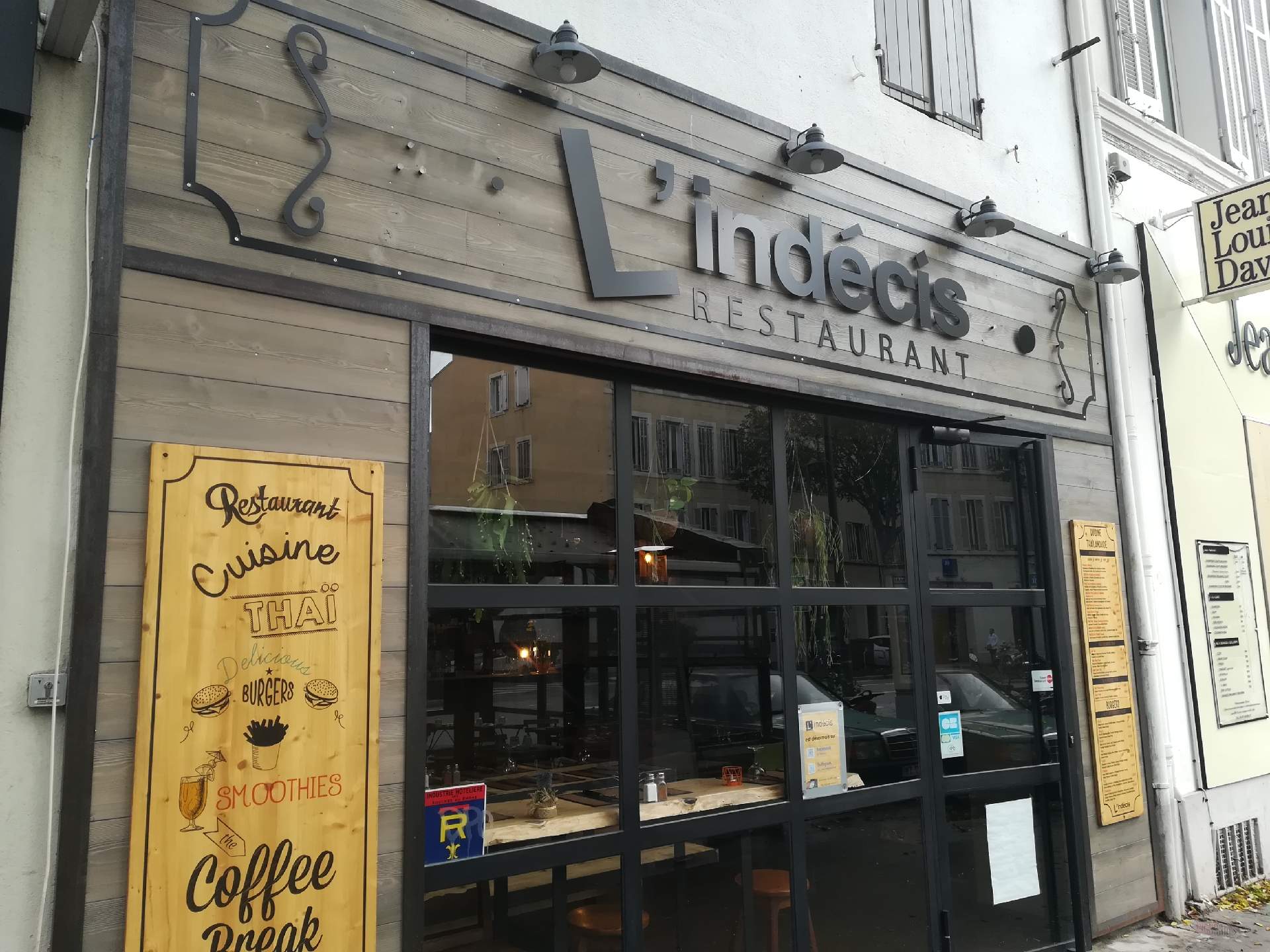 trouver un bon restaurant thaï Marseille centre-ville restaurant l'indécis