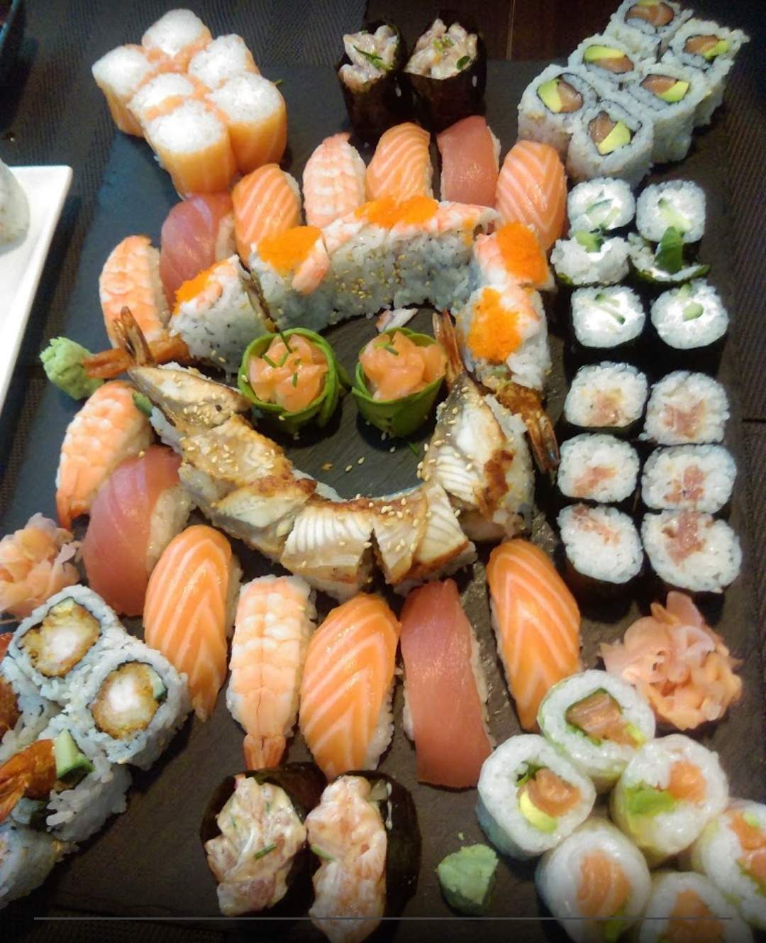Restaurant Japonais pour plateaux de sushi et maki en livraison Martigues Chiba Sushi