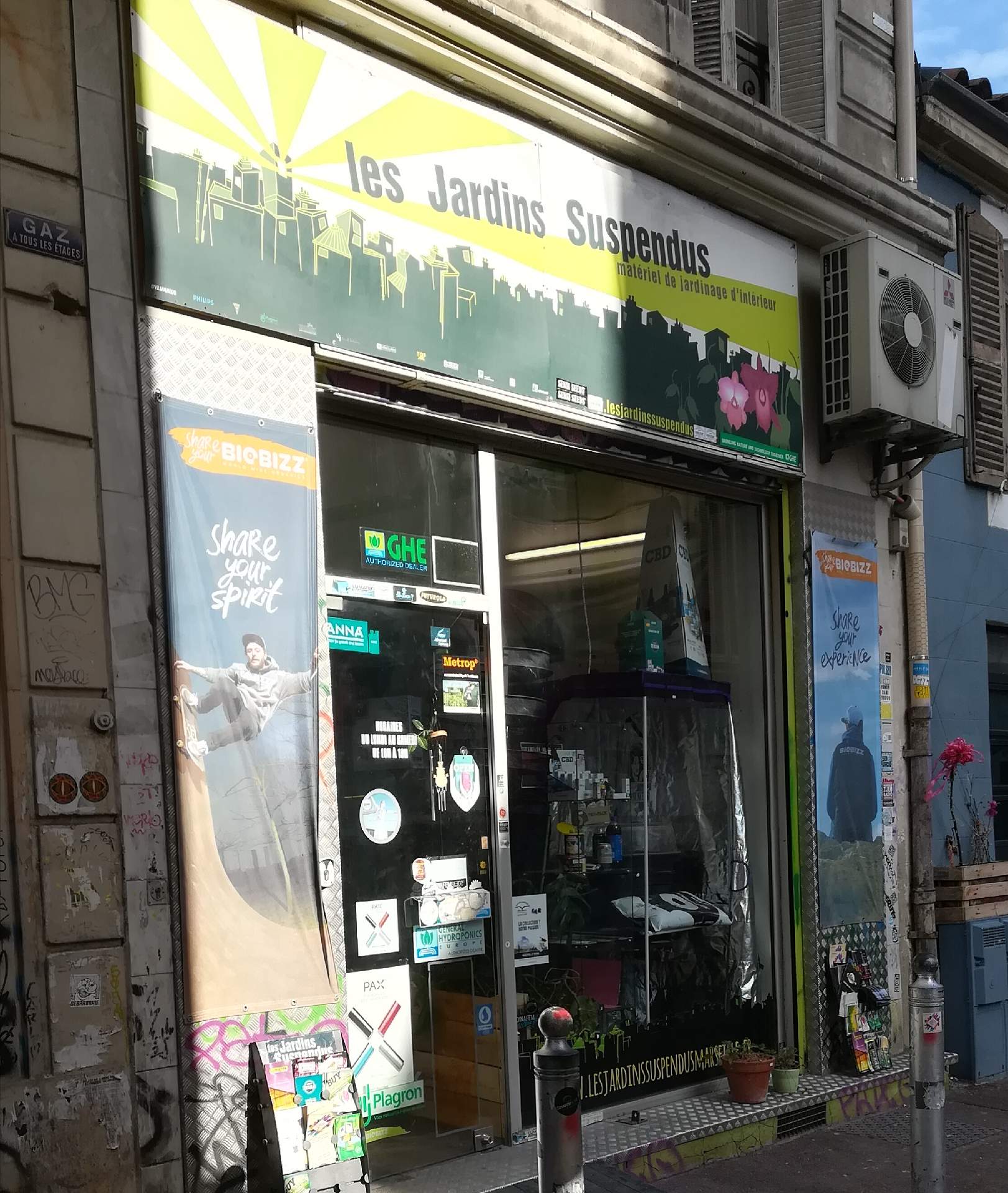 Vente matériel pour le culture hydroponique Marseille Les jardins suspendus