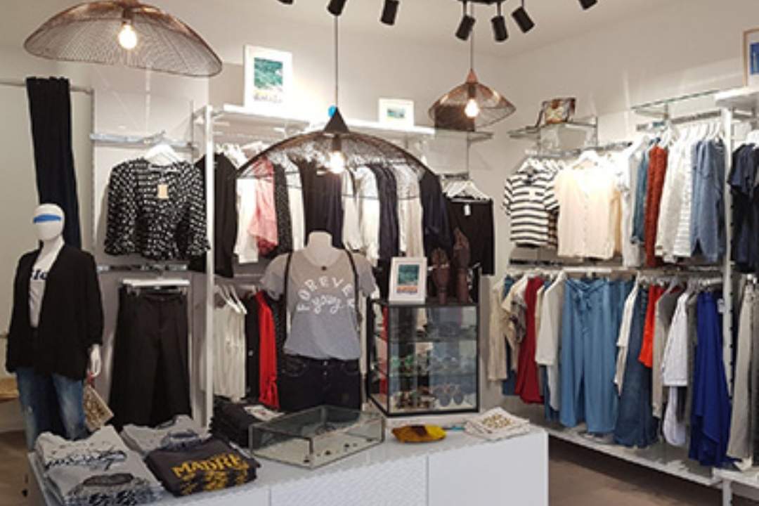 Magasin de vêtements de créateur pour femmes Miramas Galeries Clandestines Outlet