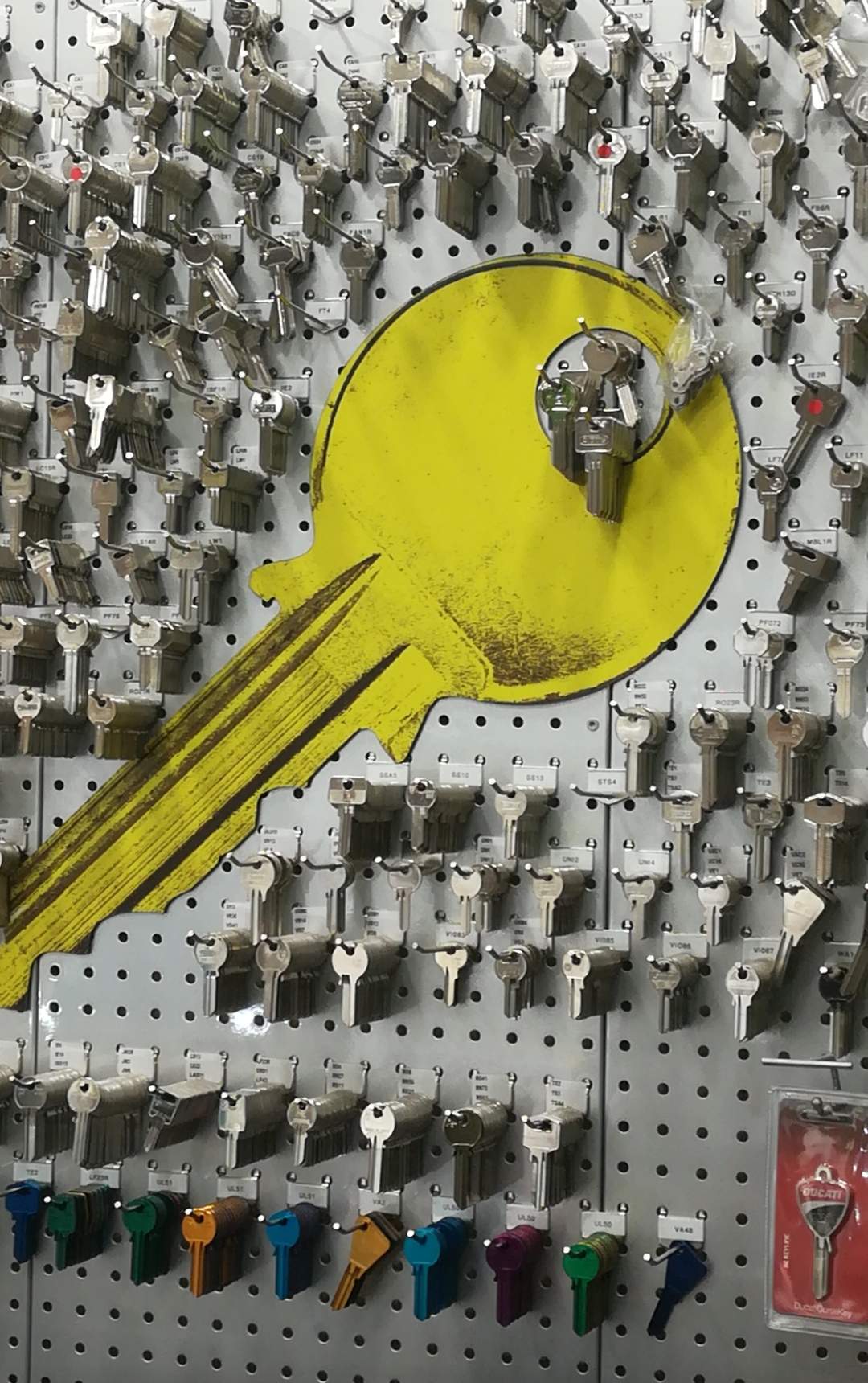 Reproduction de clé plate pour porte d'entrée Martigues Pil'Vite