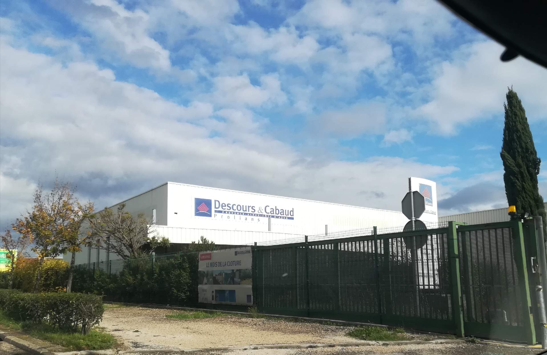 fournitures industrielles pour les professionnels Aubagne Descours et Cabaud