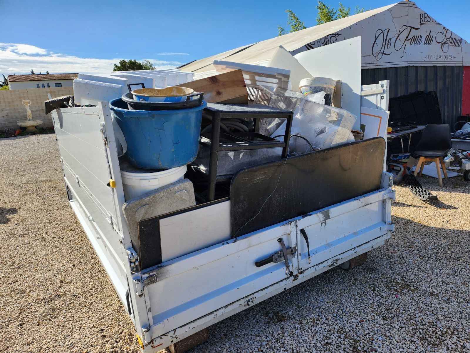 JD Location Benne à Six-Fours-les-Plages : la solution idéale pour vos besoins de gestion des déchets