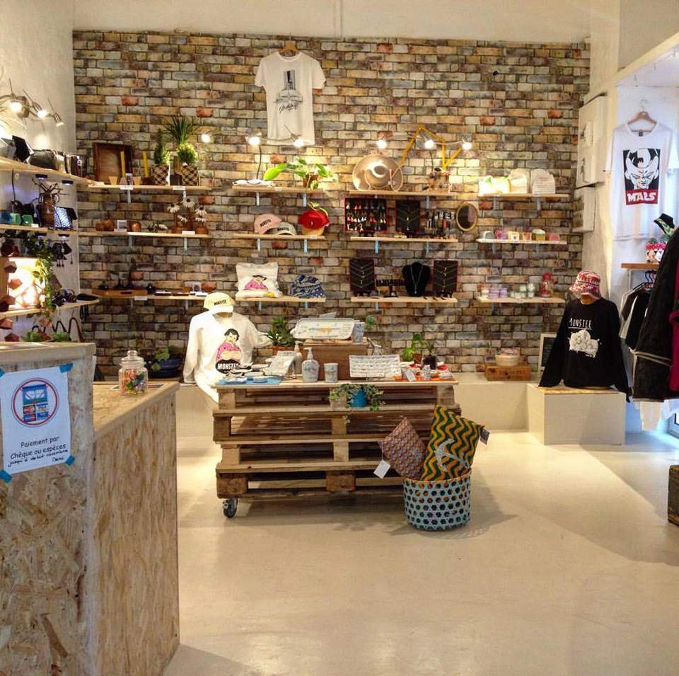 Concept Store de créateurs et salon de thé, vente de vêtements et accessoires Marseille Cours Julien La Petite Factory