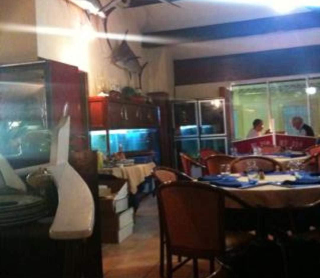 Bar et brasserie typique de la région cuisine traditionnelle Fos sur Mer proche Martigues Restaurant la Barque