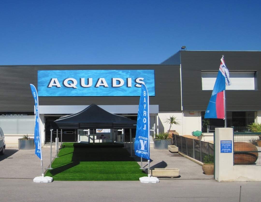 Magasin spécialisé en vente de matériel d'entretien pour piscine Marignane proche Châteauneuf Les Martigues Aquadis Piscine