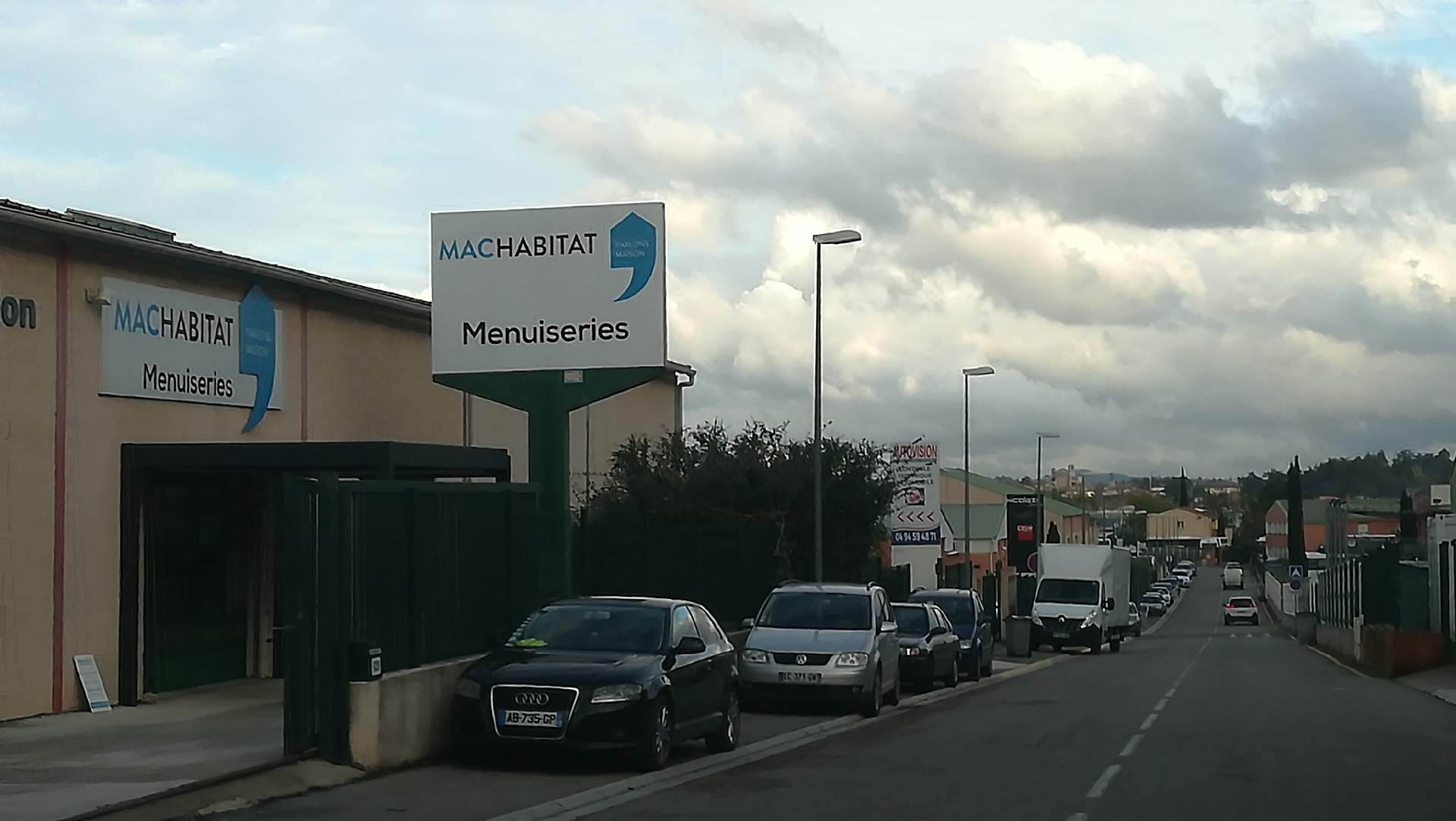 Vente de menuiseries pour la maison Saint-Maximin Mac Habitat