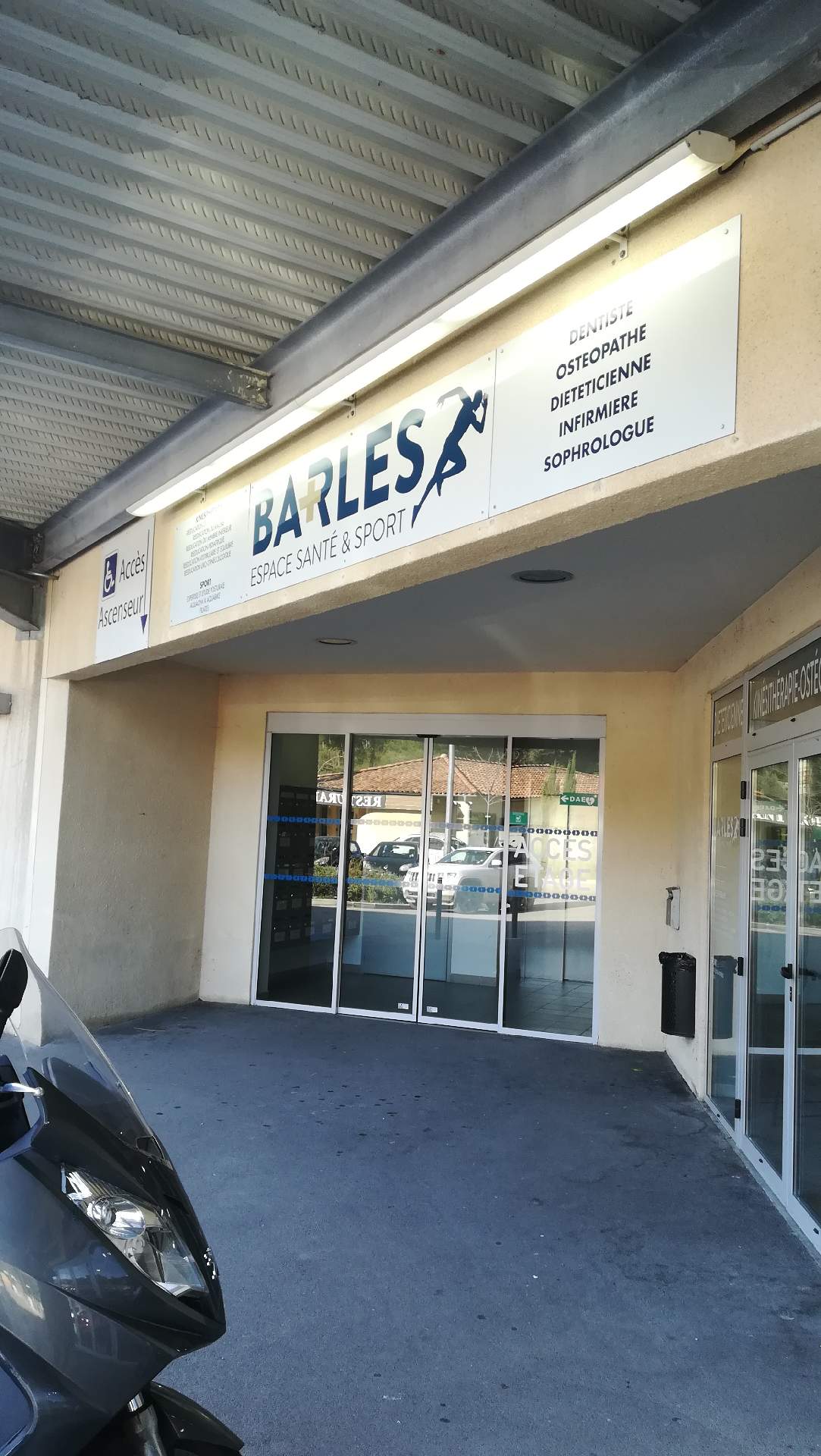 Soins de kinésithérapie ,ostéopathie chirurgie dentaire Carnoux en Provence Barles Espace santé sport