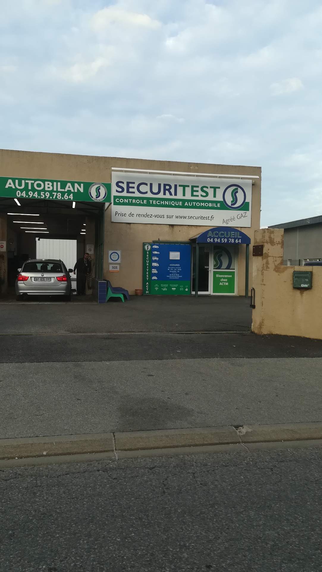 Contrôle technique pour voiture de particuliers Saint-Maximin-la-Sainte-Baume Sécuritest