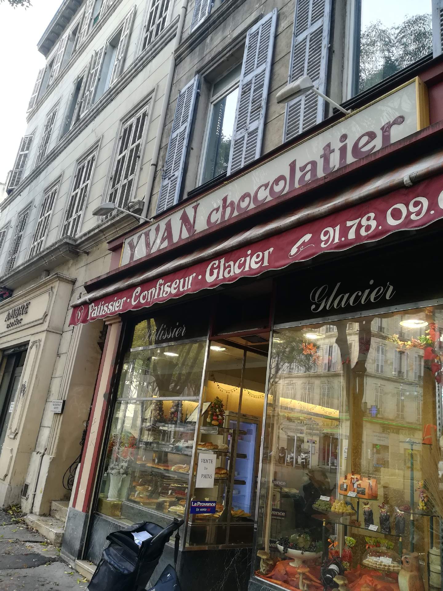 acheter des bons chocolats pour les fêtes de Noël Marseille centre Yvan chocolatier