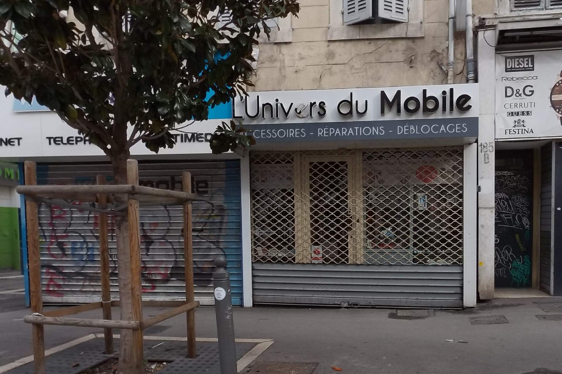 Réparation iPhone et smartphone Marseille rue de Rome L'univers du mobile
