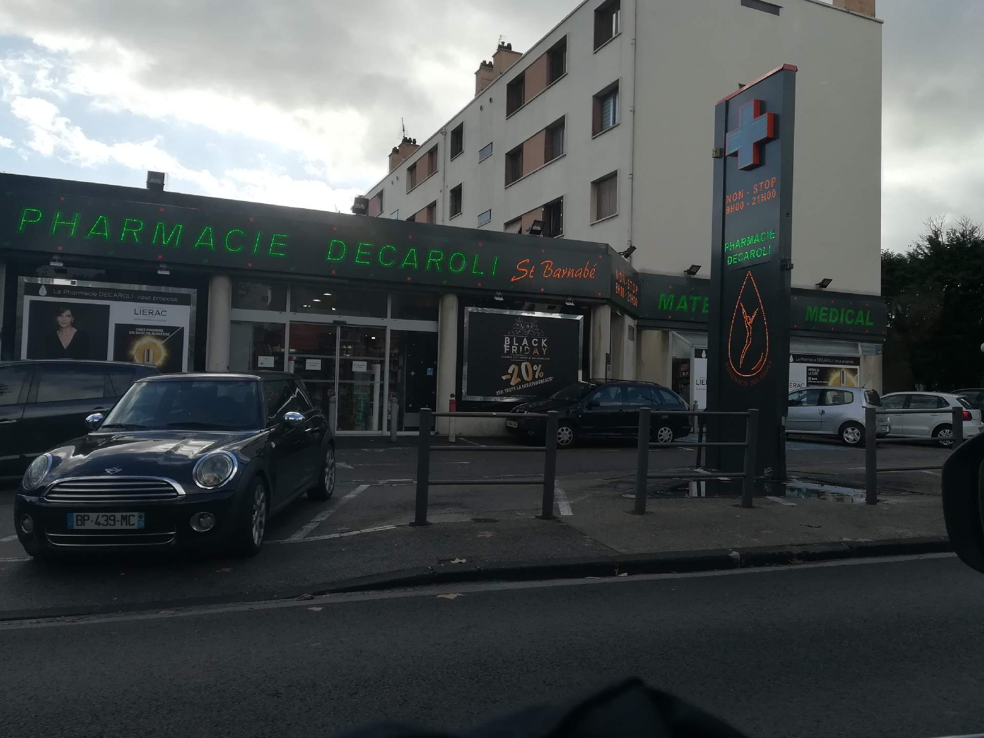 parapharmacie la moins chère Marseille 12e pharmacie de caroli