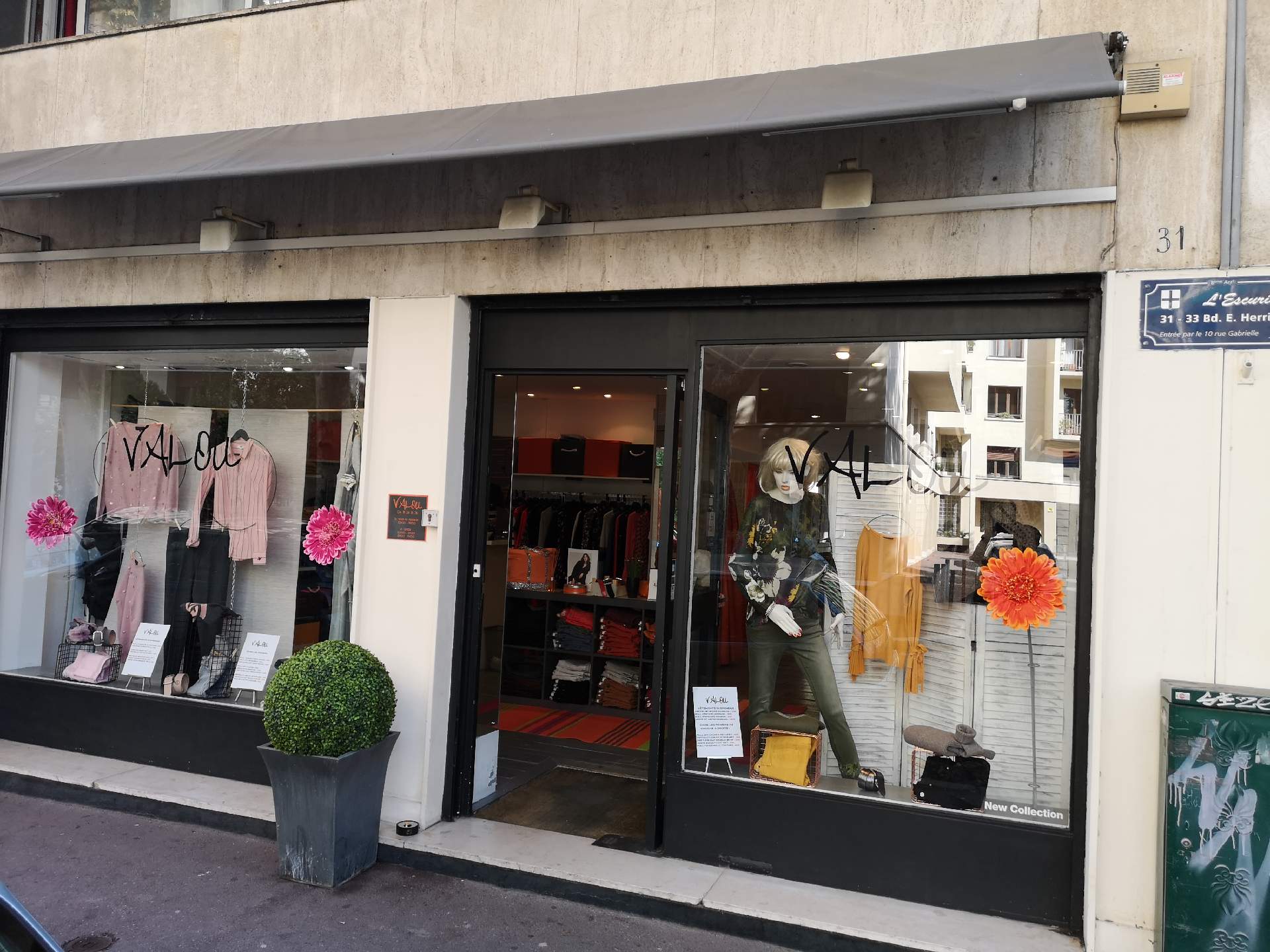 Magasin de prêt-à-porter pour femme Marseille 8e Valou