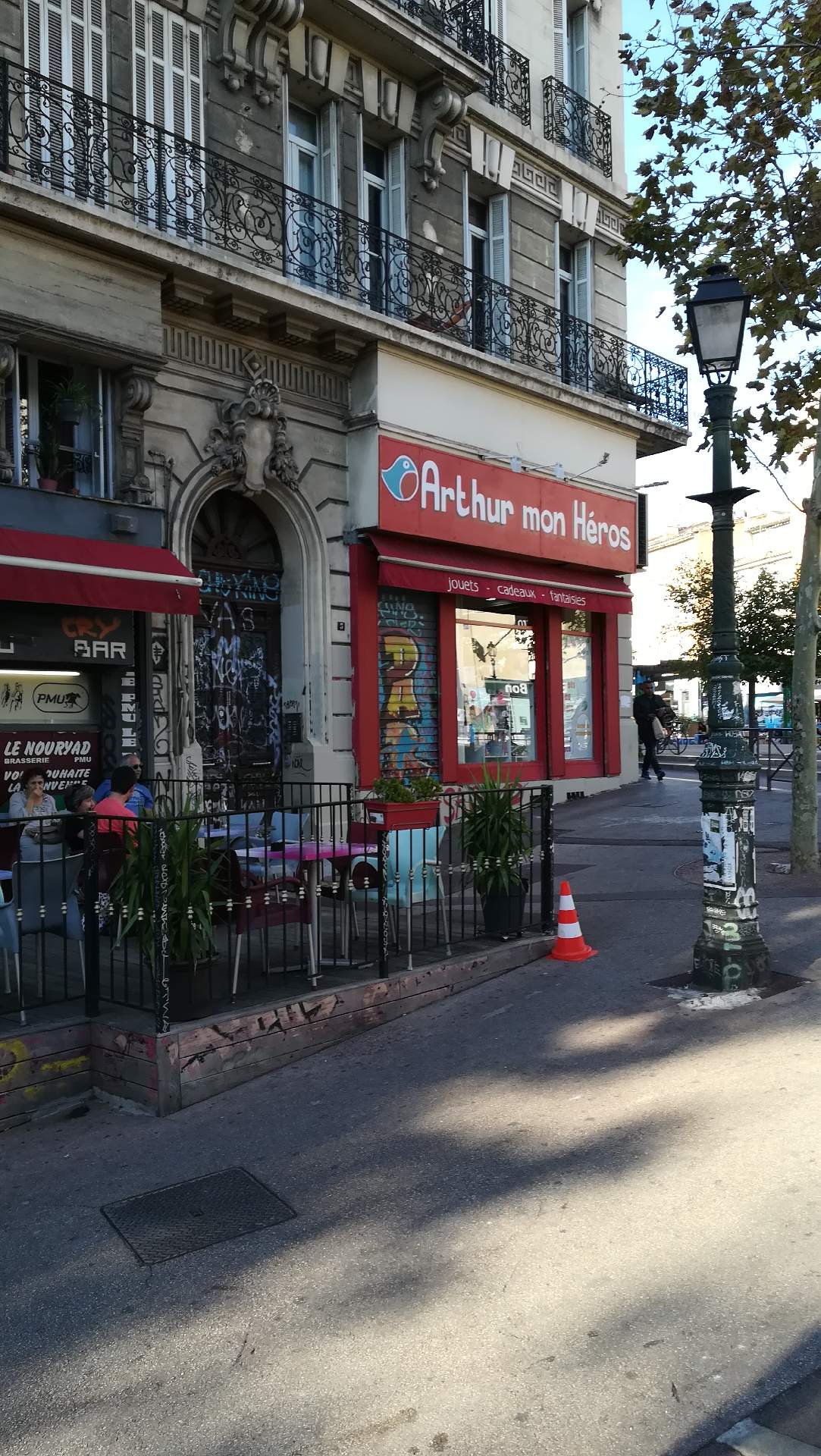 Magasin de jouets Marseille Arthur mon héros
