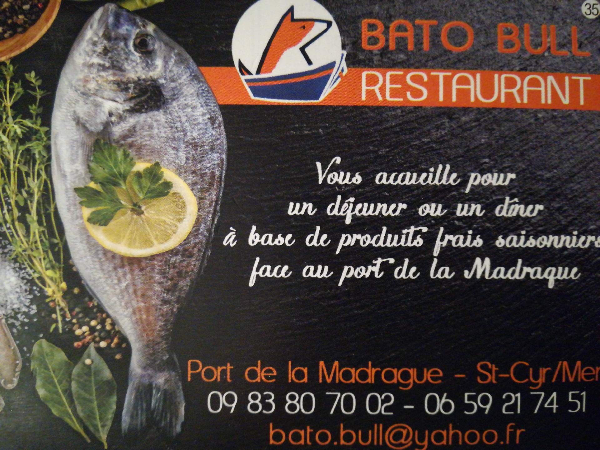 restaurant Saint-Cyr-sur-Mer bateau bull
