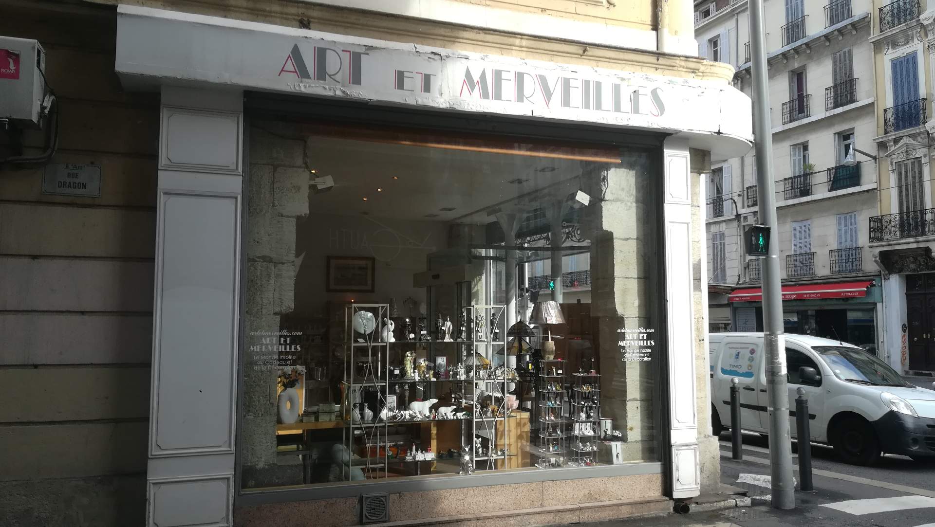 idées cadeaux et objets anciens marseille centre-ville Art et merveilles
